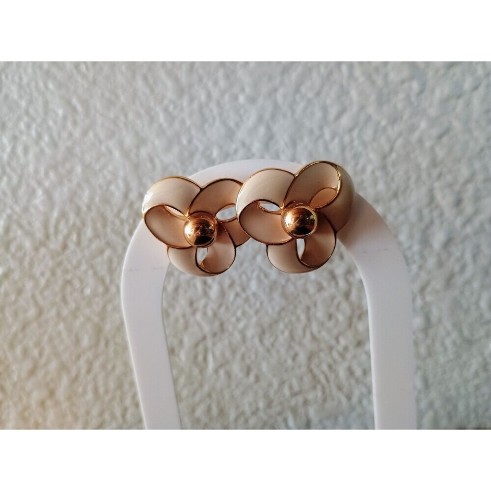 Trifari Vintage Three Ring Pink Cream Enamel Earrings With Gold Center Ball